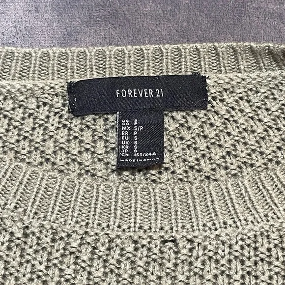 Forever 21 Green Sage Crewneck Sweater with Ribbed Cuffs - Picture 3 of 5